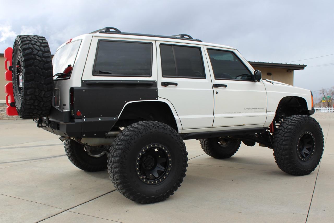 Jeep Cherokee Sport 4-Door 4WD 2001