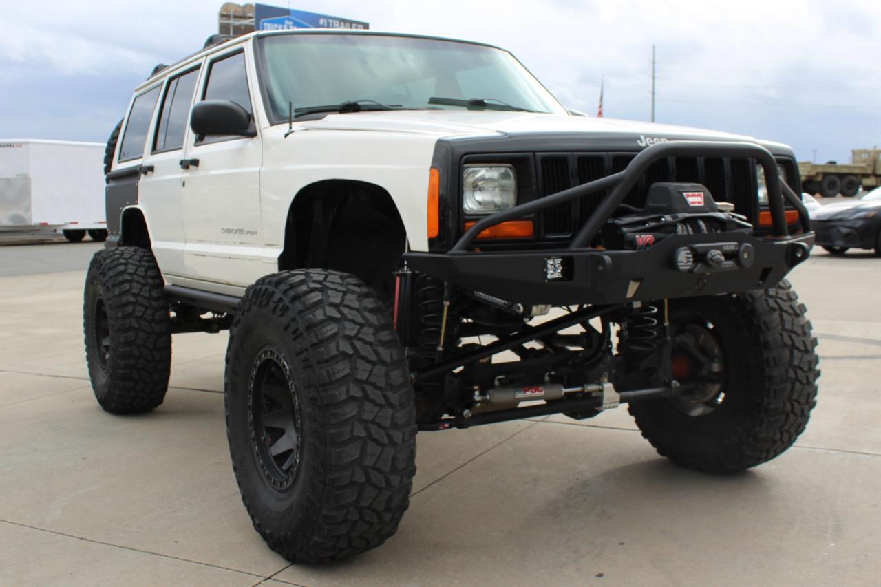 Jeep Cherokee Sport 4-Door 4WD 2001