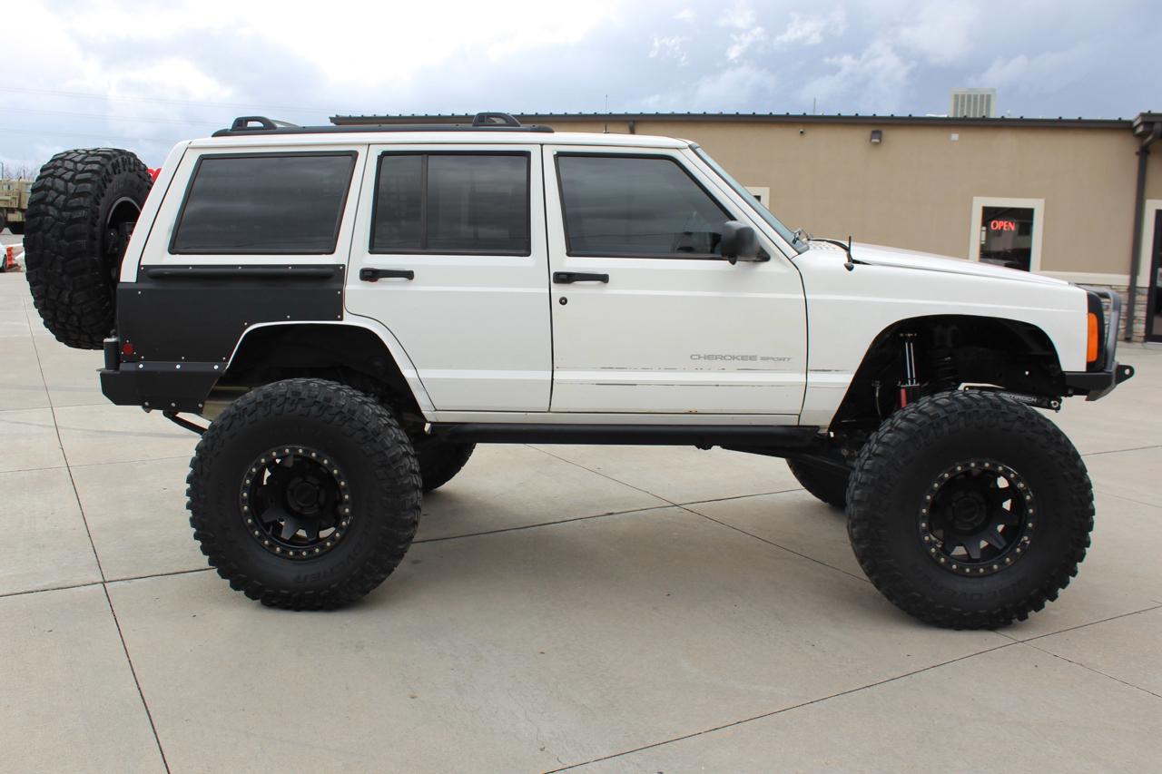 Jeep Cherokee Sport 4-Door 4WD 2001