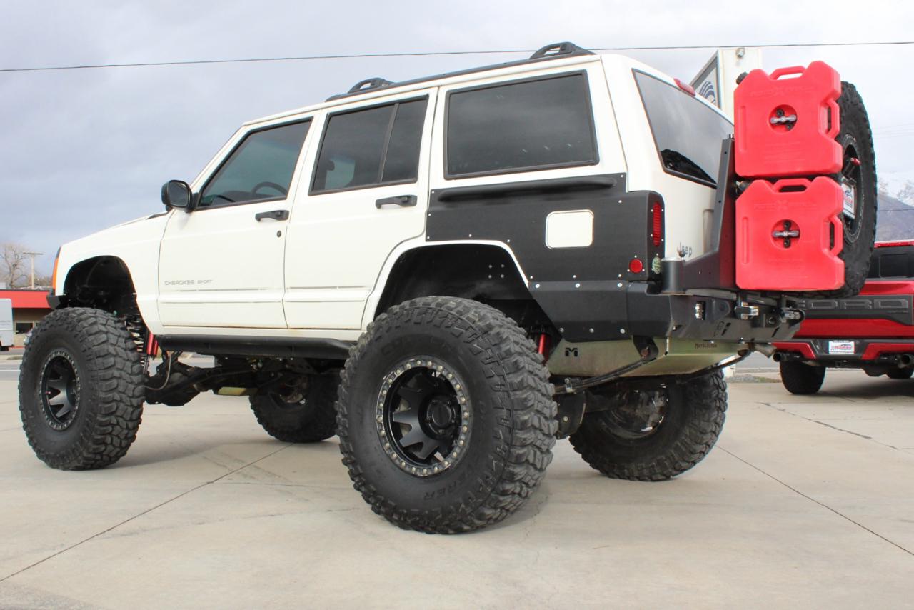 Jeep Cherokee Sport 4-Door 4WD 2001