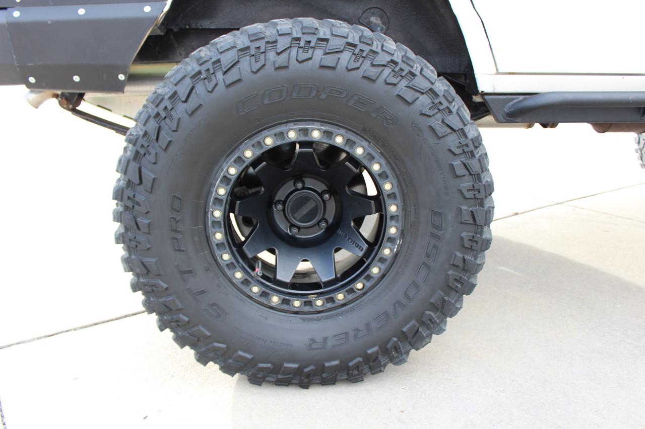 Jeep Cherokee Sport 4-Door 4WD 2001