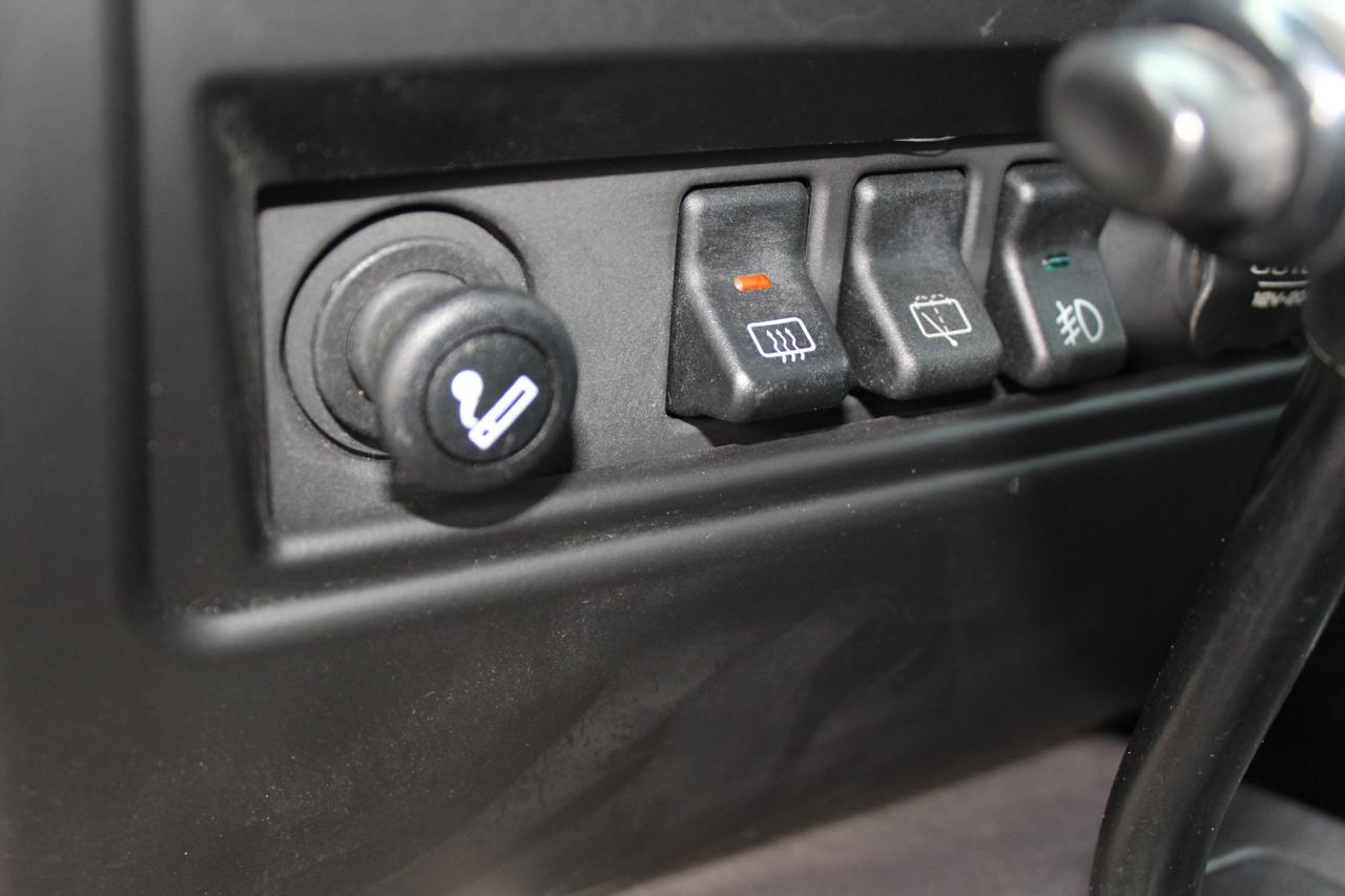 Jeep Cherokee Sport 4-Door 4WD 2001