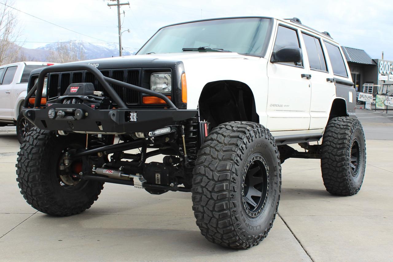 Jeep Cherokee Sport 4-Door 4WD 2001