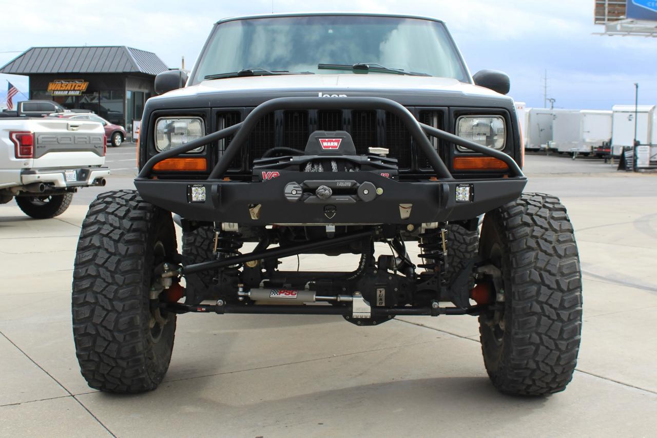 Jeep Cherokee Sport 4-Door 4WD 2001