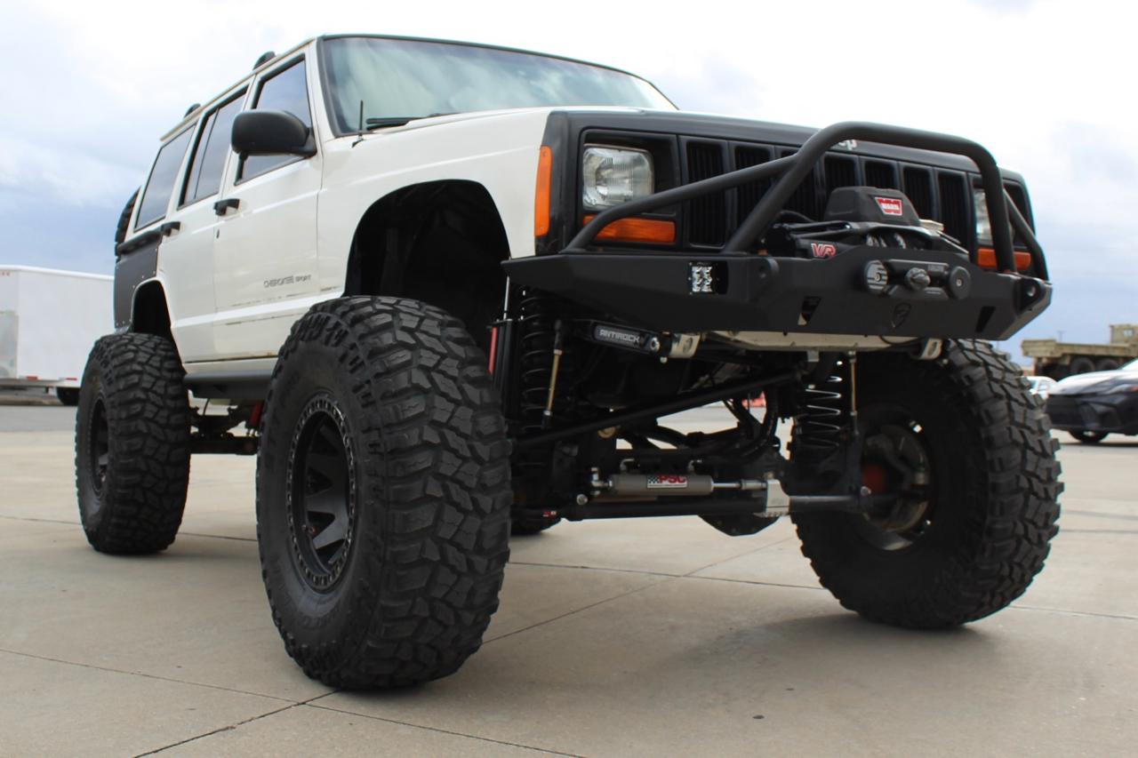 Jeep Cherokee Sport 4-Door 4WD 2001