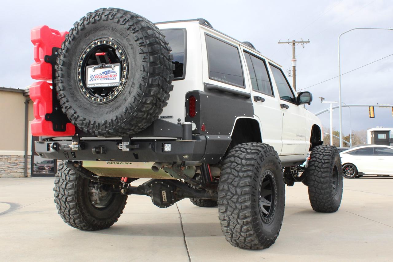 Jeep Cherokee Sport 4-Door 4WD 2001