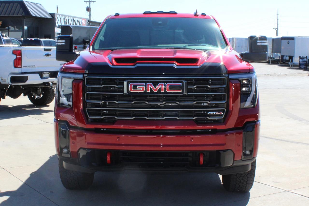 GMC Sierra 2500HD 4WD Crew Cab 159" AT4 2025