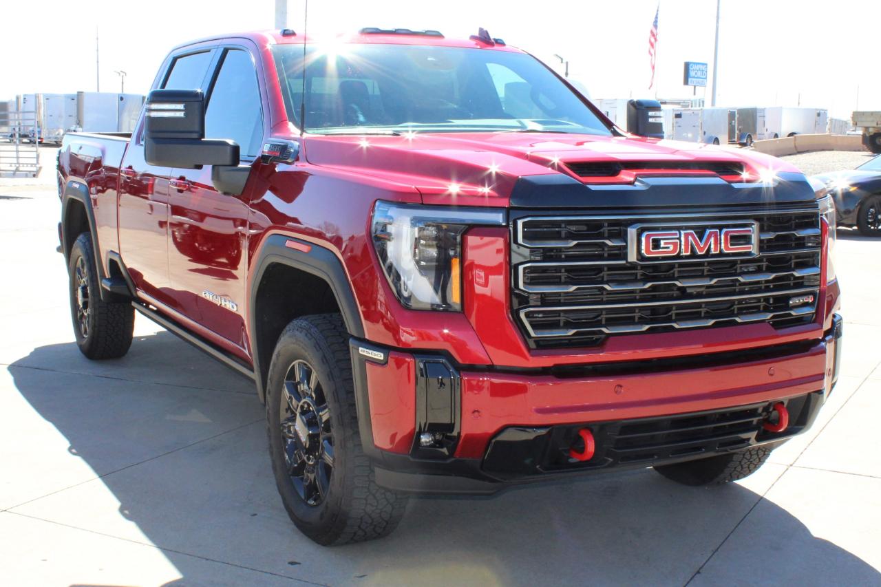 GMC Sierra 2500HD 4WD Crew Cab 159" AT4 2025