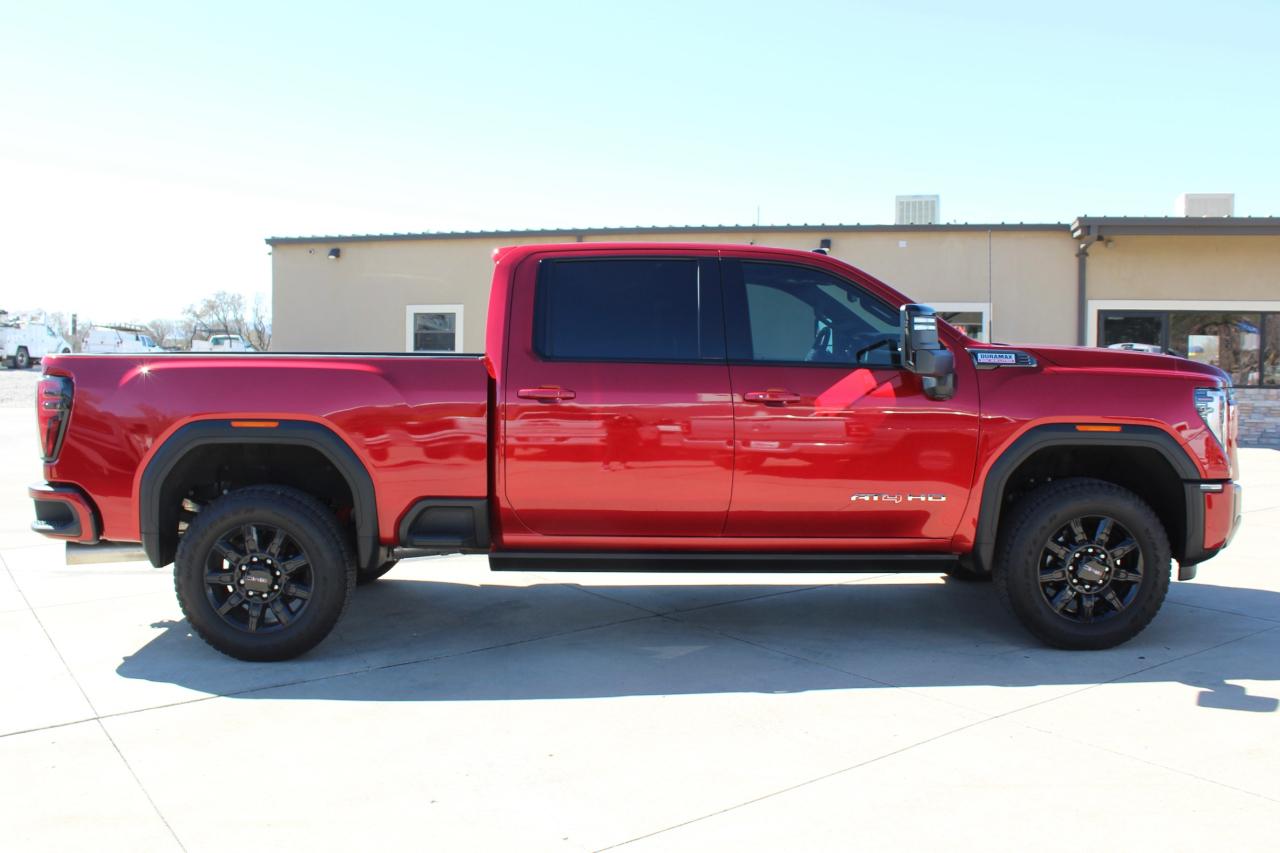 GMC Sierra 2500HD 4WD Crew Cab 159" AT4 2025