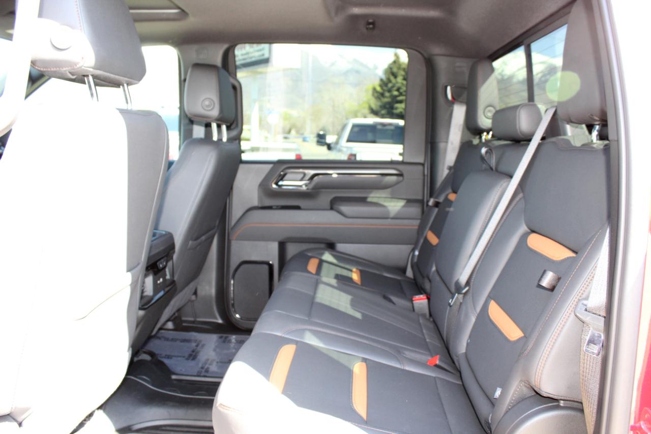 GMC Sierra 2500HD 4WD Crew Cab 159" AT4 2025