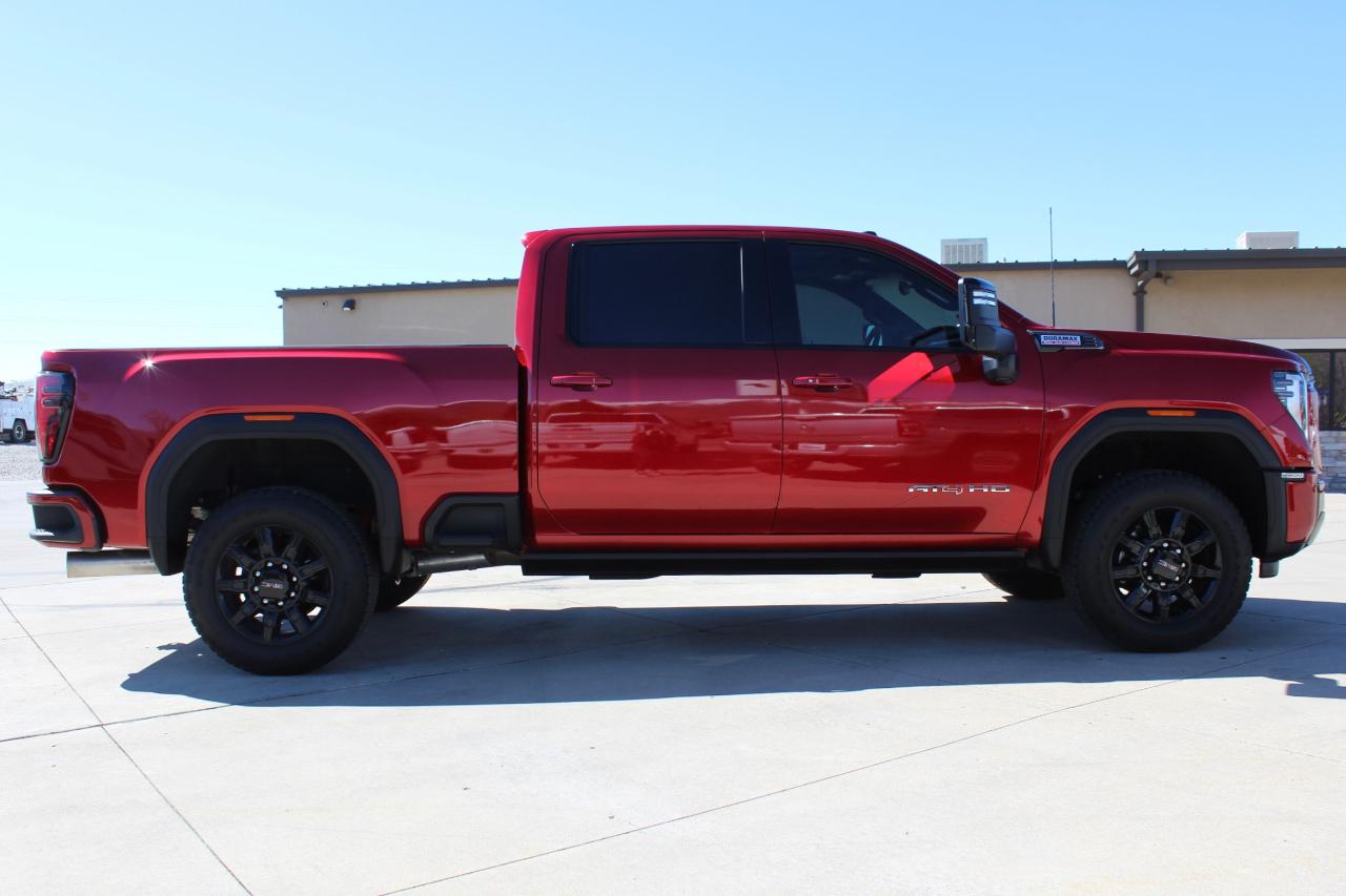 GMC Sierra 2500HD 4WD Crew Cab 159" AT4 2025