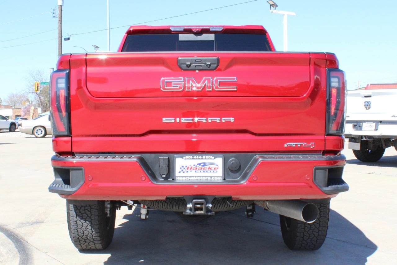 GMC Sierra 2500HD 4WD Crew Cab 159" AT4 2025