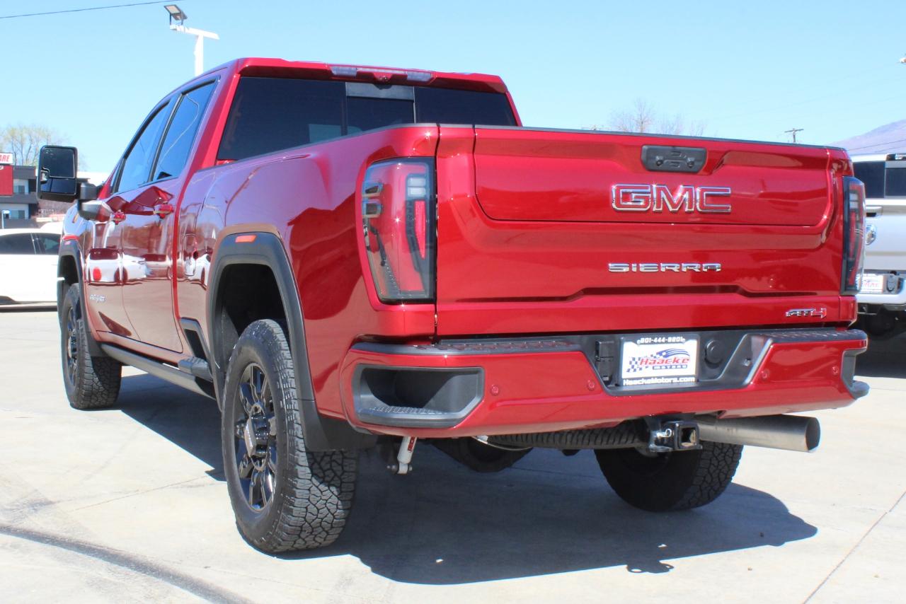 GMC Sierra 2500HD 4WD Crew Cab 159" AT4 2025