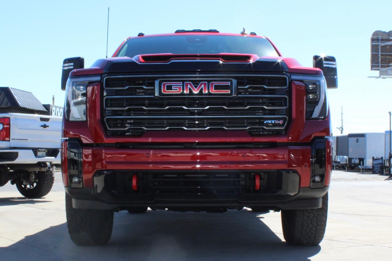 GMC Sierra 2500HD 4WD Crew Cab 159" AT4 2025