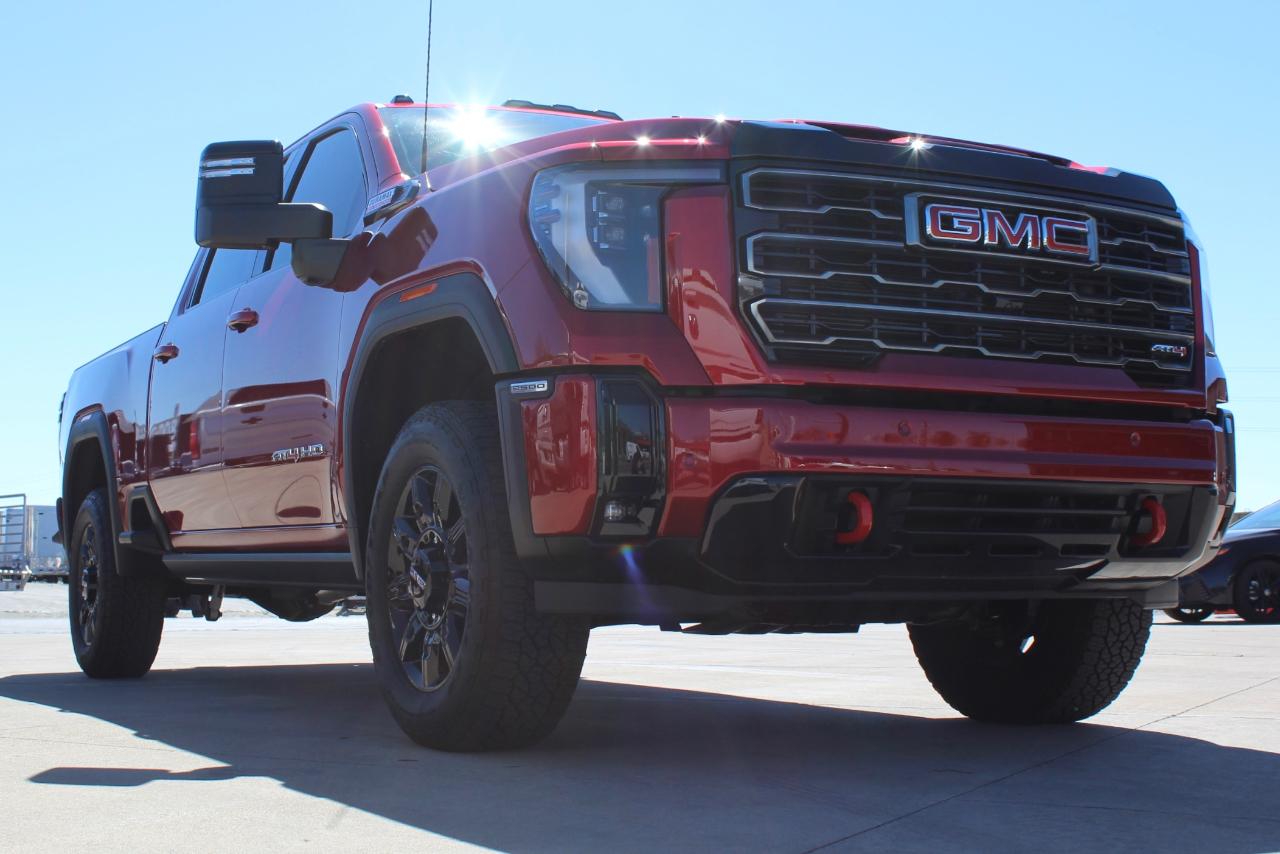 GMC Sierra 2500HD 4WD Crew Cab 159" AT4 2025