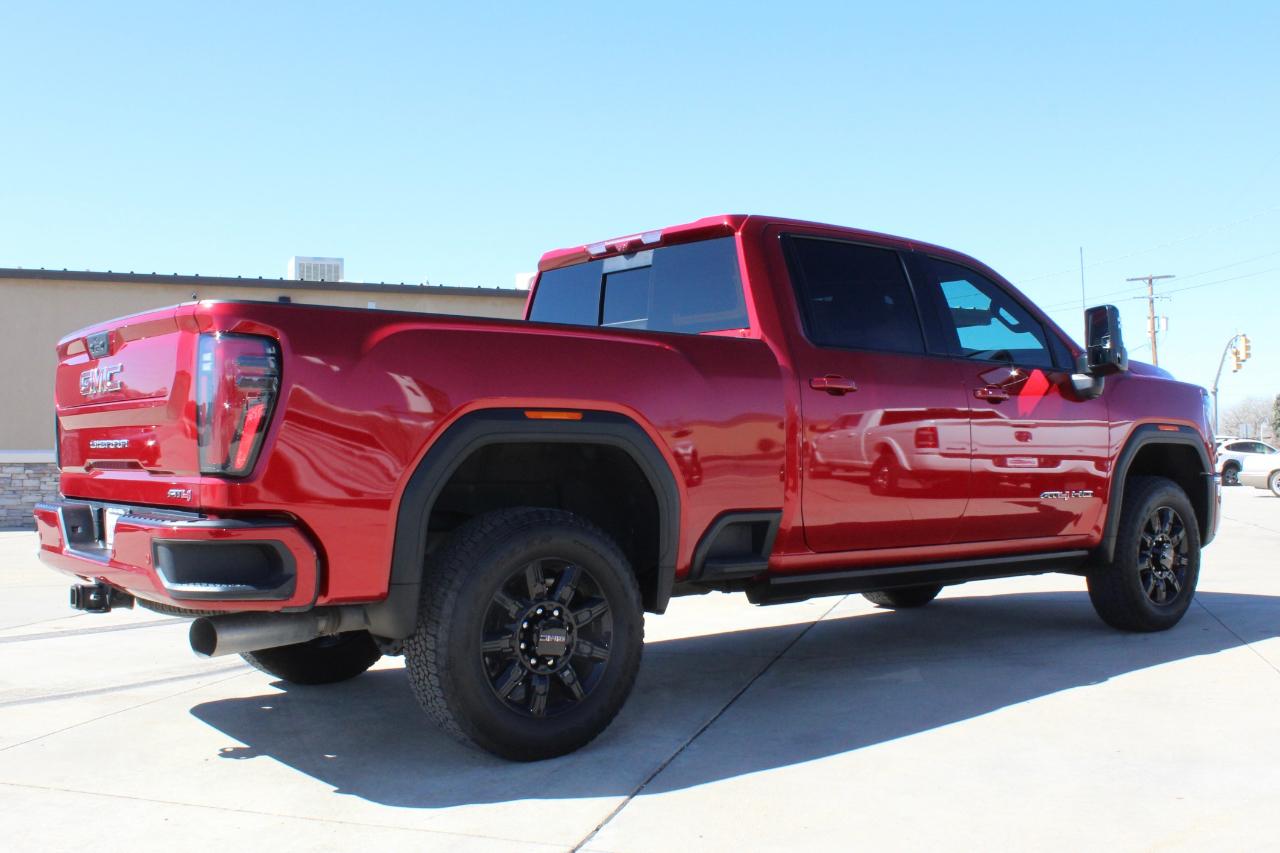 GMC Sierra 2500HD 4WD Crew Cab 159" AT4 2025