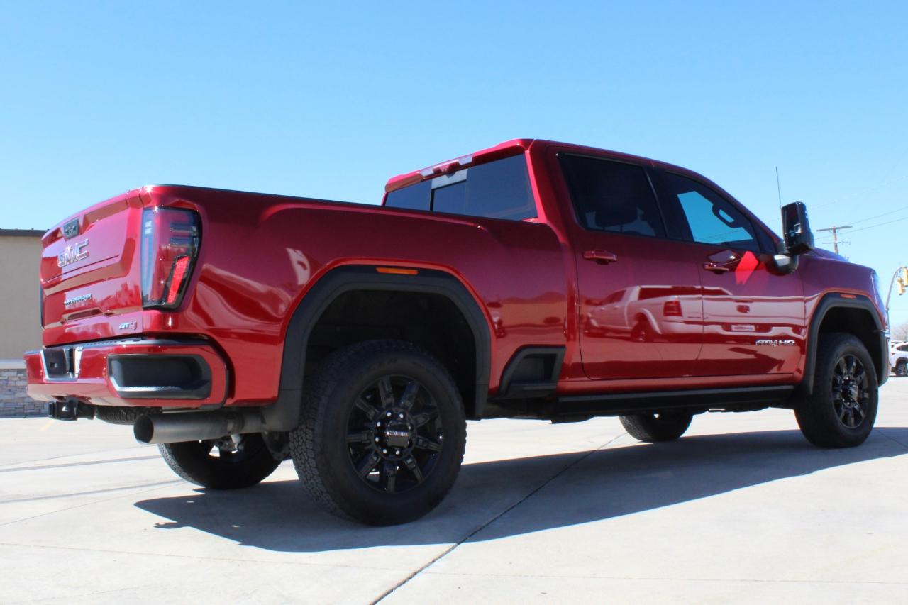 GMC Sierra 2500HD 4WD Crew Cab 159" AT4 2025