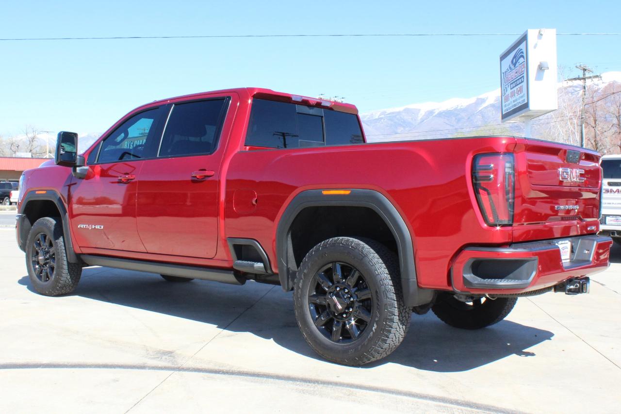 GMC Sierra 2500HD 4WD Crew Cab 159" AT4 2025