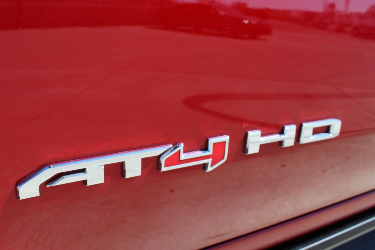 GMC Sierra 2500HD 4WD Crew Cab 159" AT4 2025