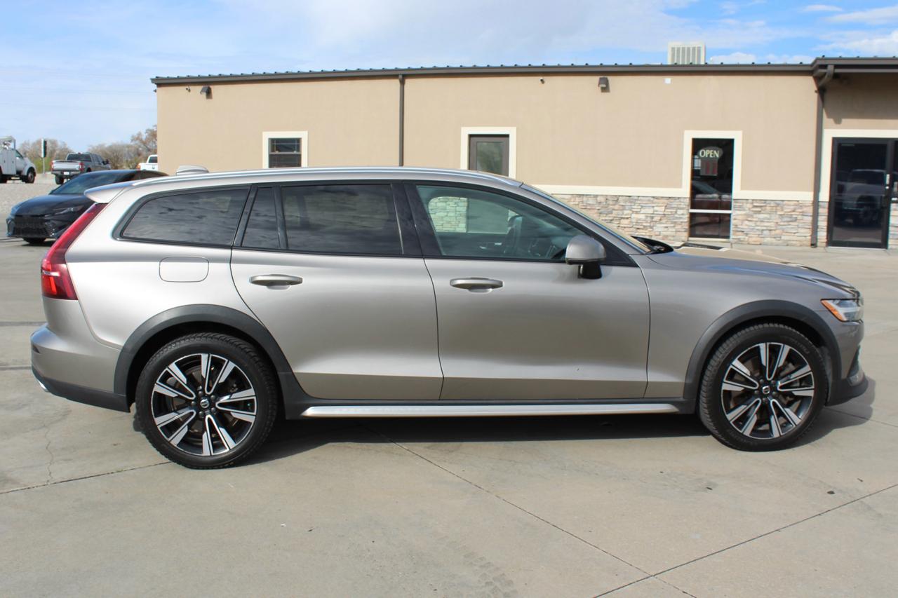 Volvo V60 Cross Country T5 2020