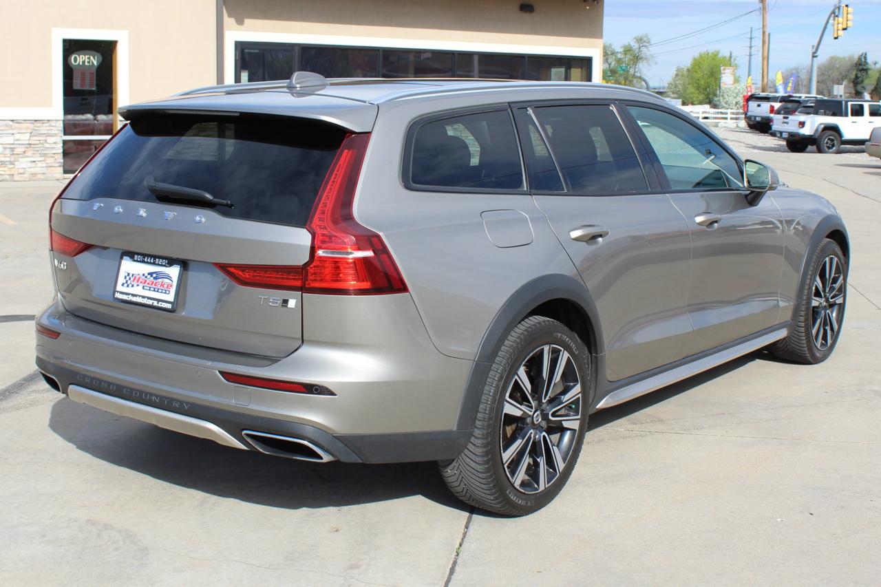 Volvo V60 Cross Country T5 2020