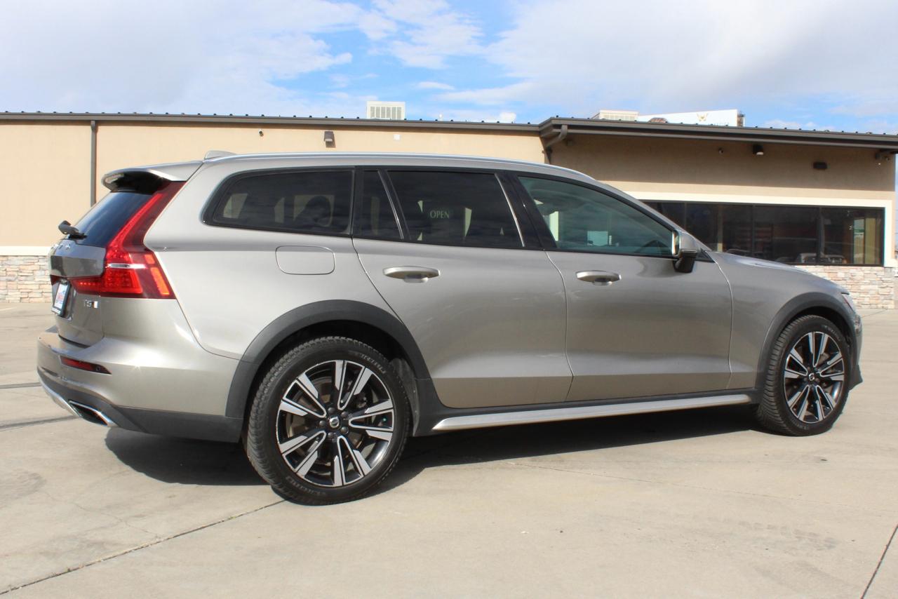 Volvo V60 Cross Country T5 2020