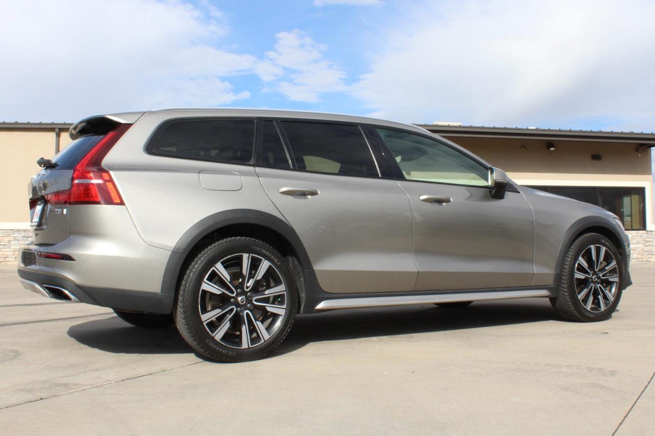 Volvo V60 Cross Country T5 2020