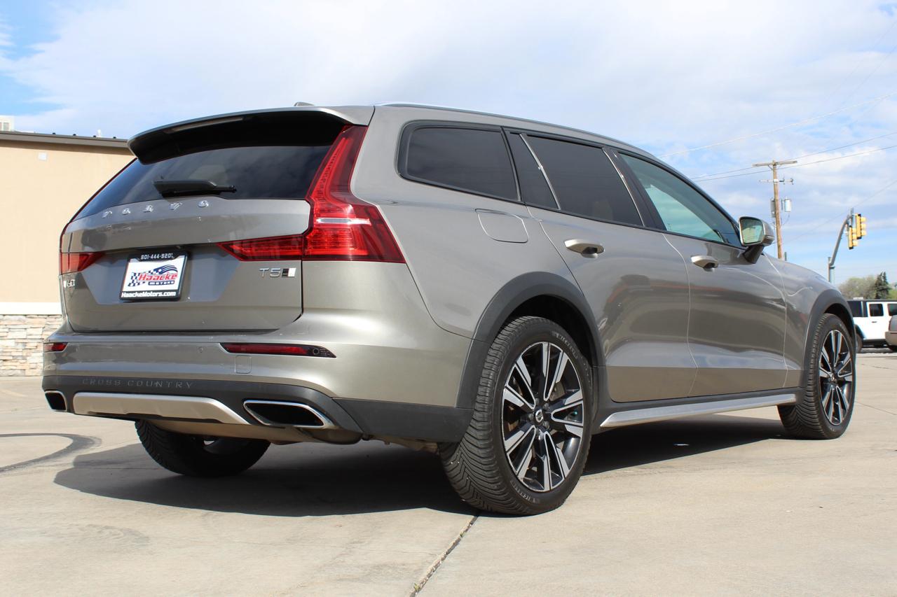 Volvo V60 Cross Country T5 2020
