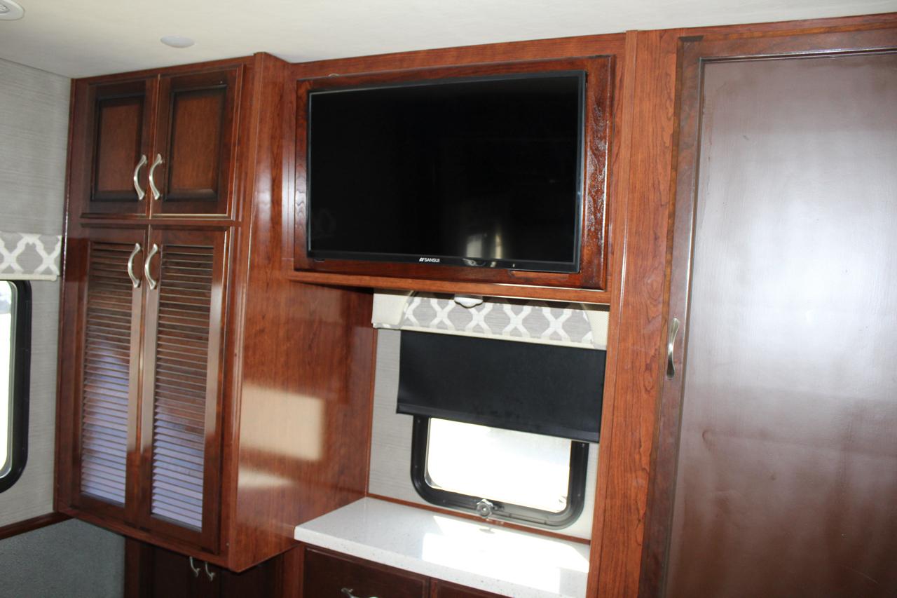 Ford Stripped Chassis Motorhome  2018