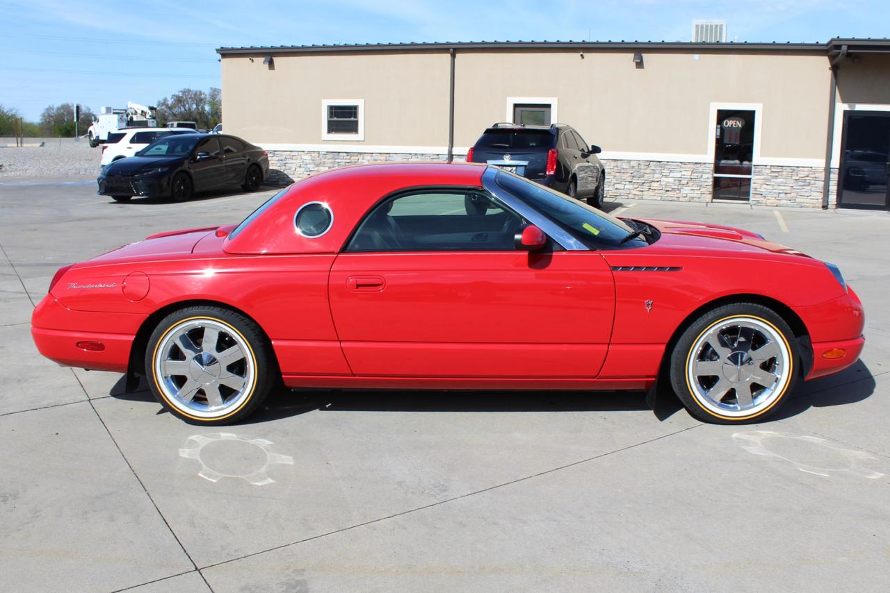 Ford Thunderbird Deluxe 2002