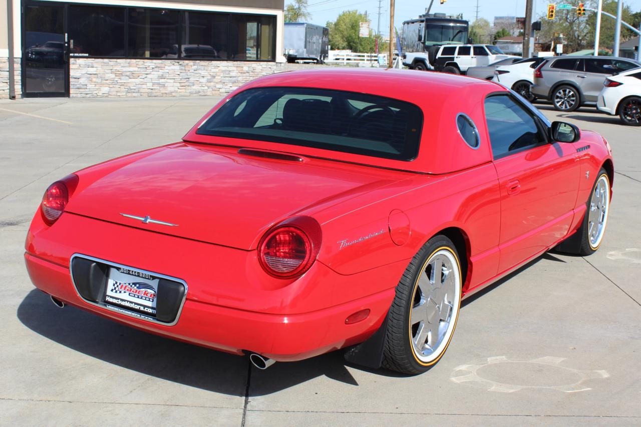 Ford Thunderbird Deluxe 2002
