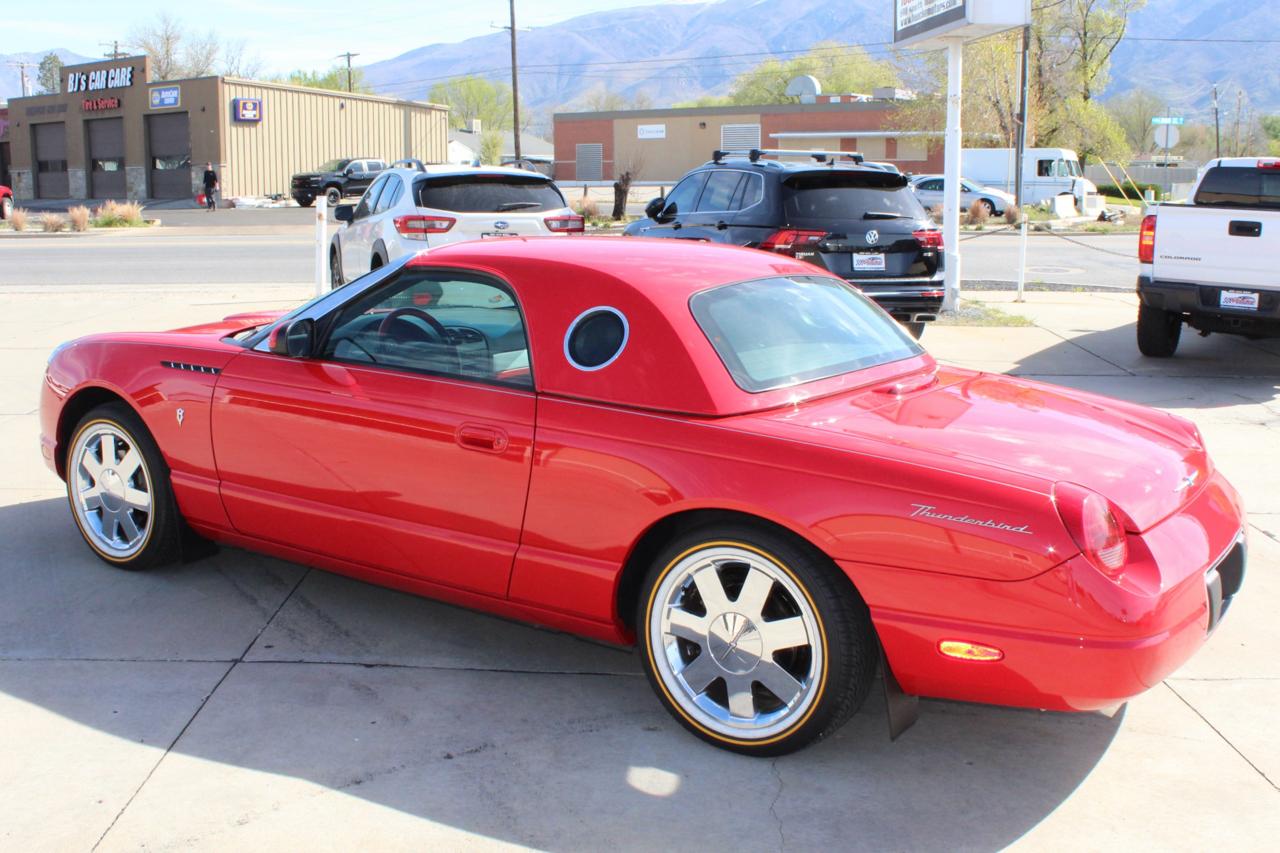 Ford Thunderbird Deluxe 2002
