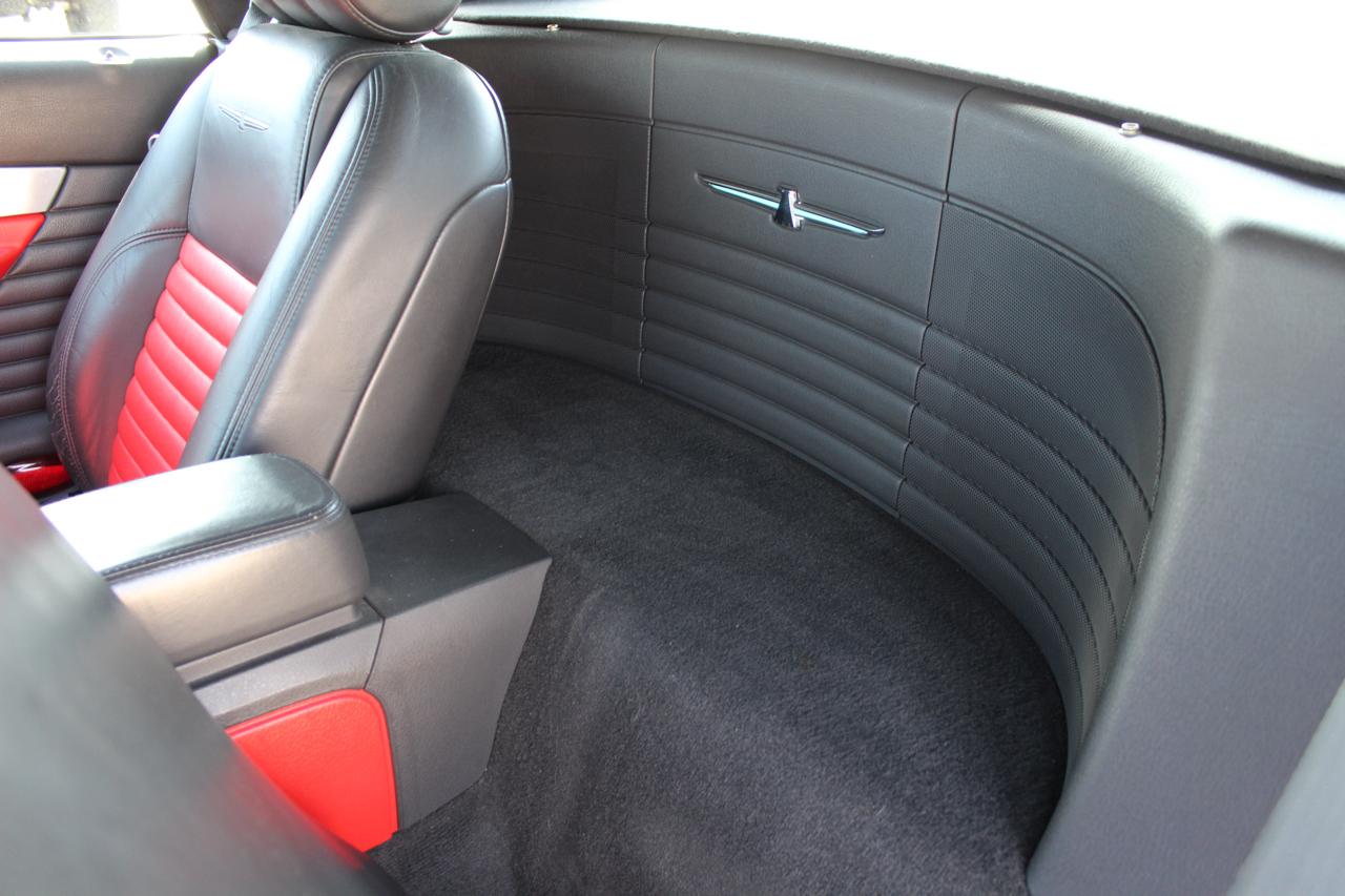 Ford Thunderbird Deluxe 2002