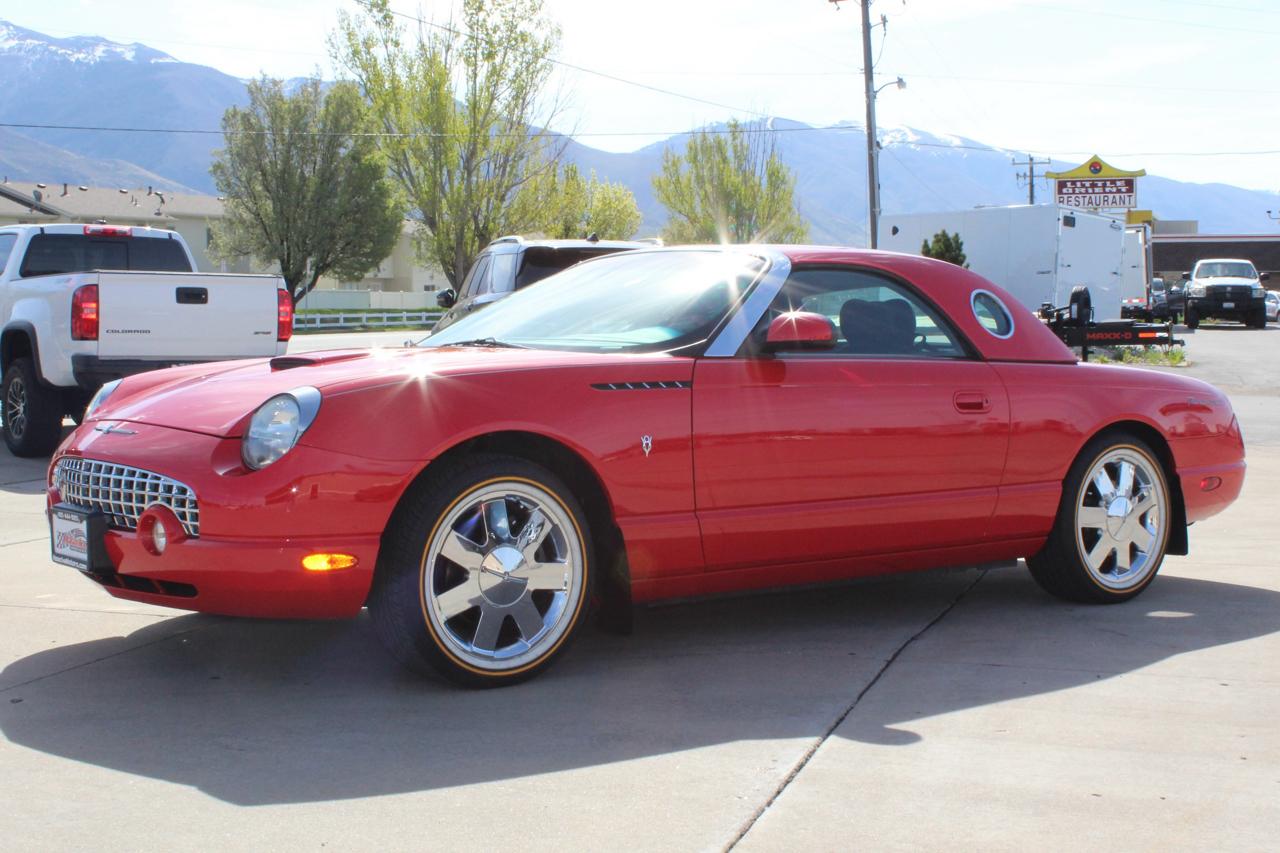 Ford Thunderbird Deluxe 2002