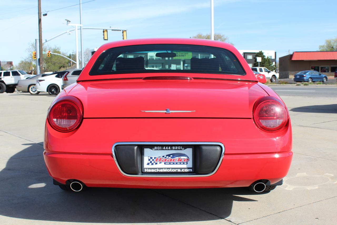 Ford Thunderbird Deluxe 2002