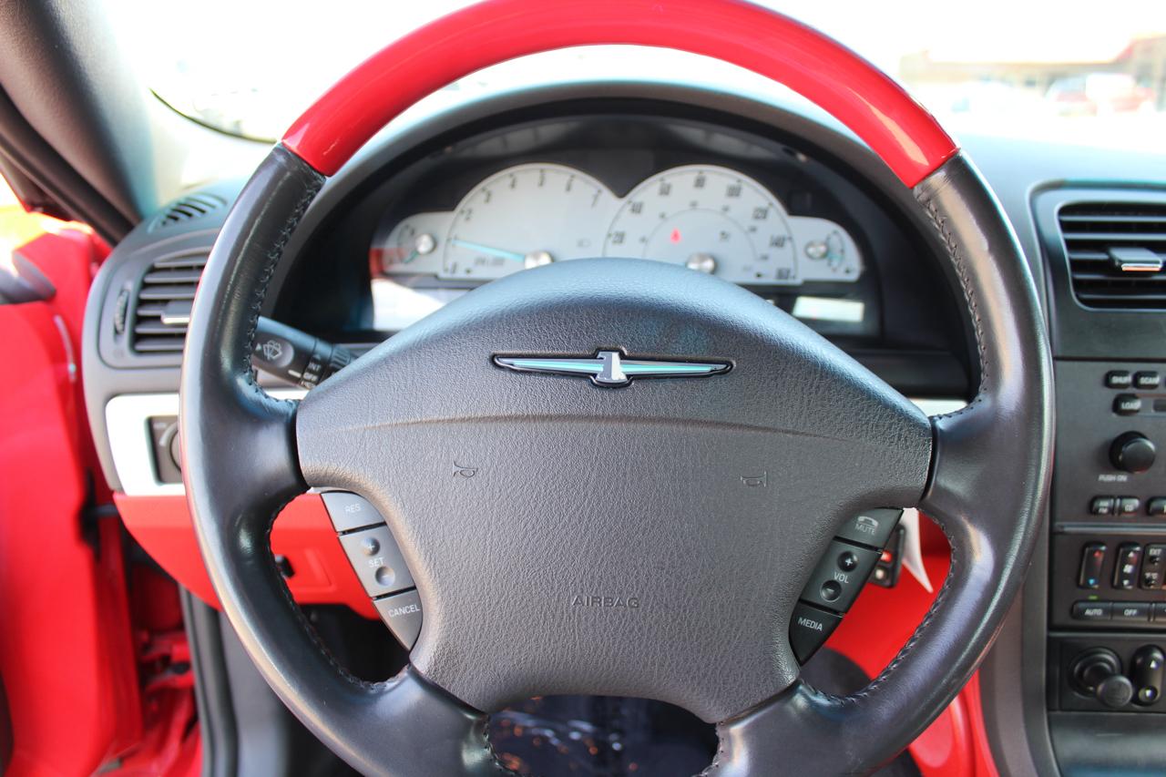 Ford Thunderbird Deluxe 2002