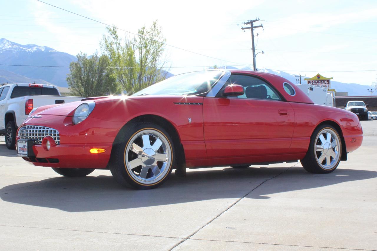 Ford Thunderbird Deluxe 2002