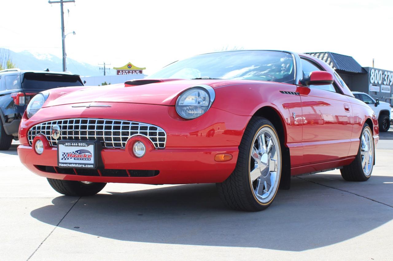 Ford Thunderbird Deluxe 2002