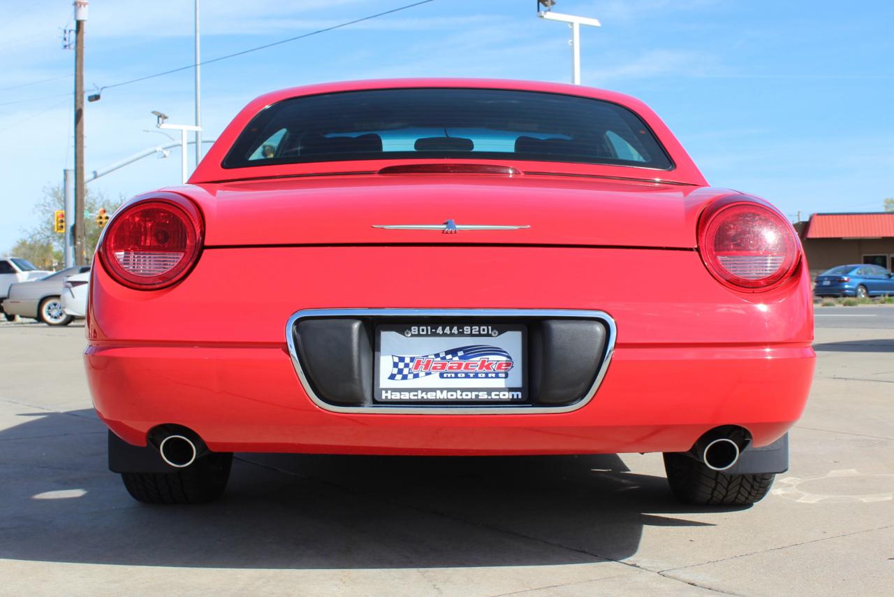 Ford Thunderbird Deluxe 2002