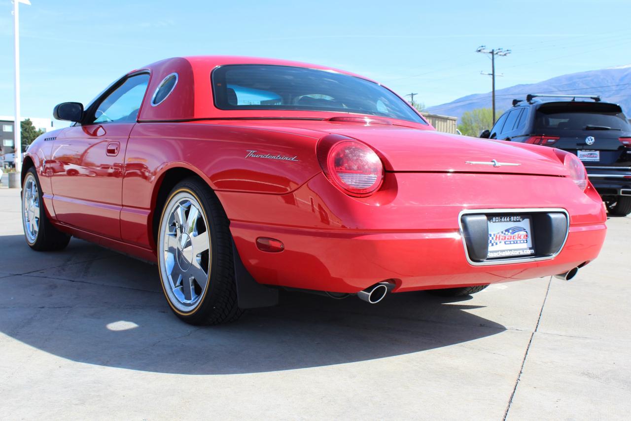 Ford Thunderbird Deluxe 2002