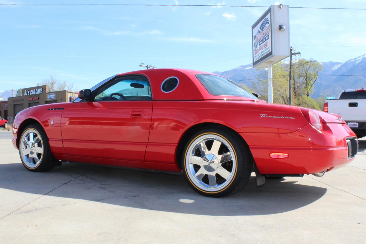 Ford Thunderbird Deluxe 2002