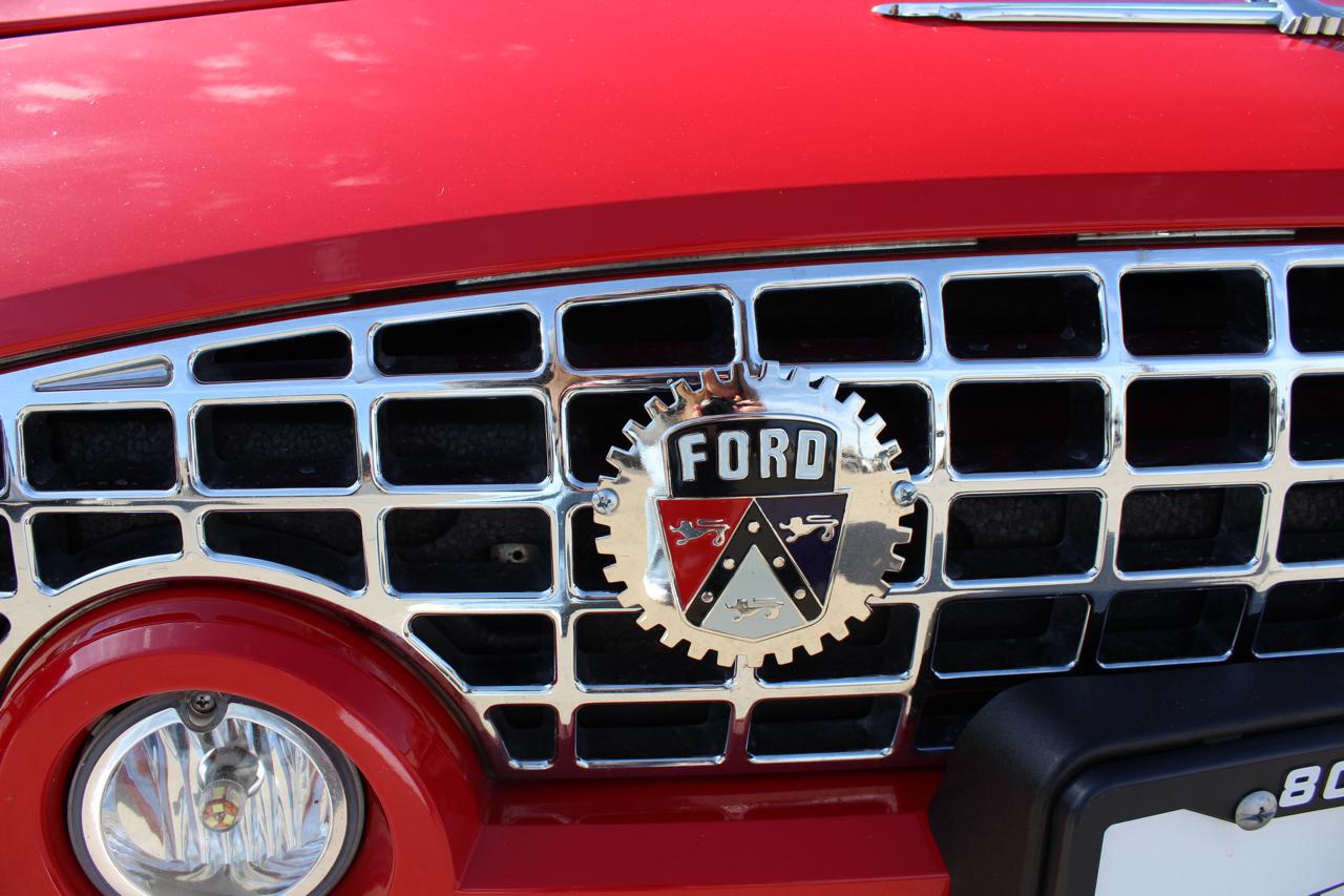 Ford Thunderbird Deluxe 2002