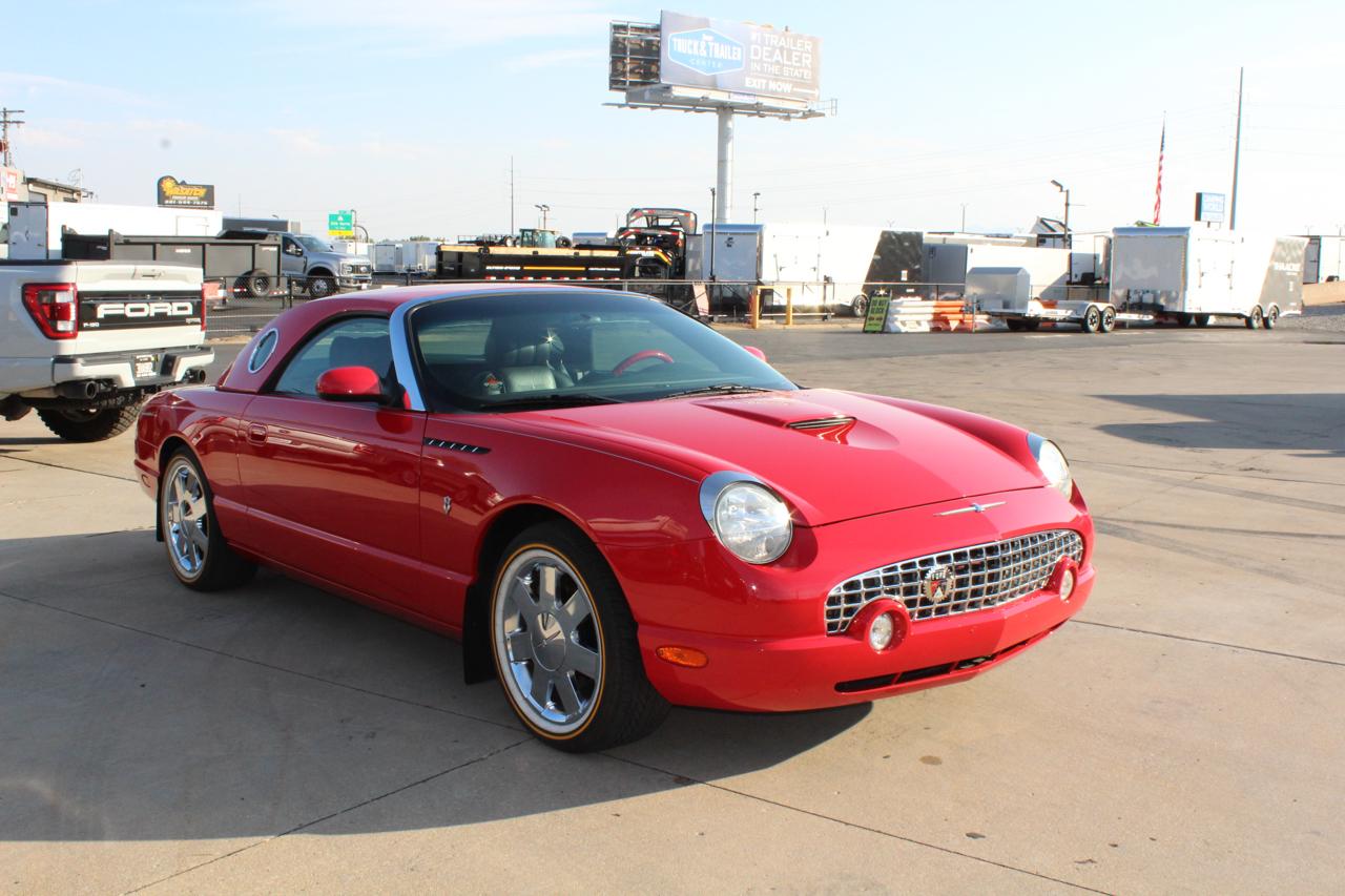 Ford Thunderbird Deluxe 2002