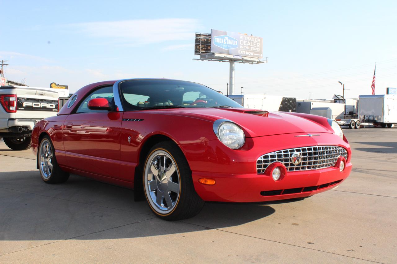 Ford Thunderbird Deluxe 2002