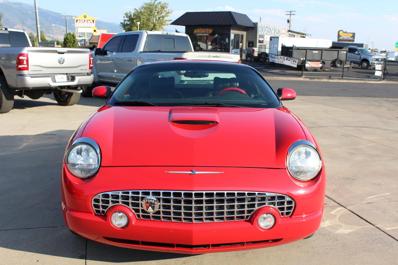 Ford Thunderbird Deluxe 2002