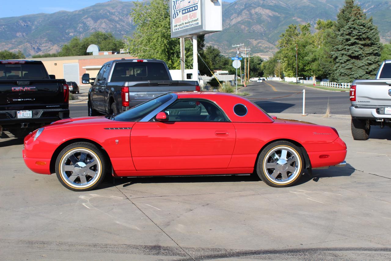 Ford Thunderbird Deluxe 2002