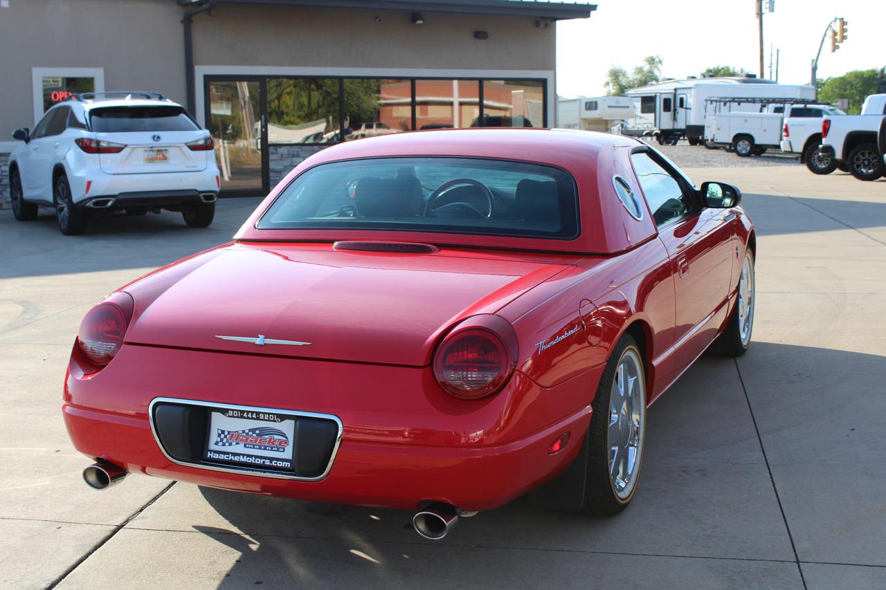 Ford Thunderbird Deluxe 2002