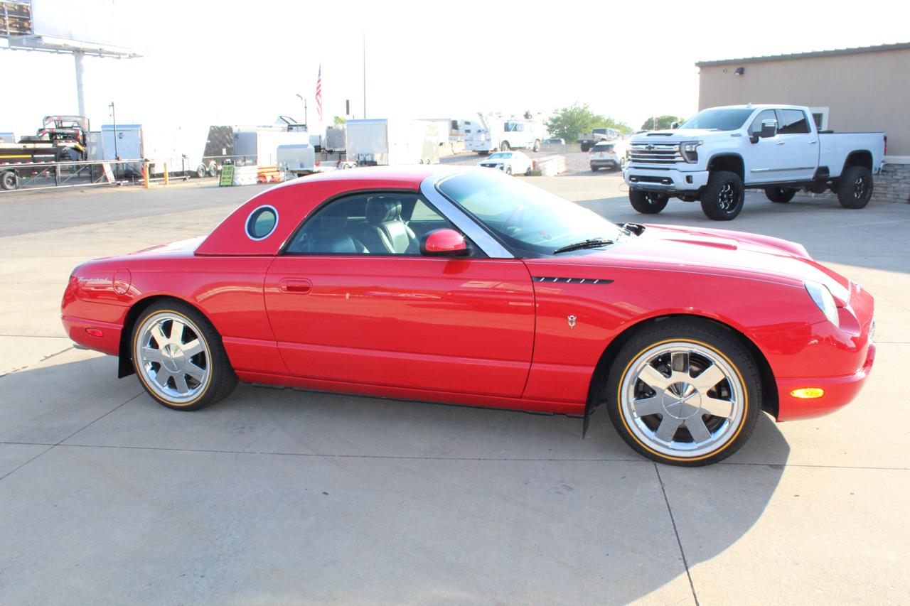 Ford Thunderbird Deluxe 2002