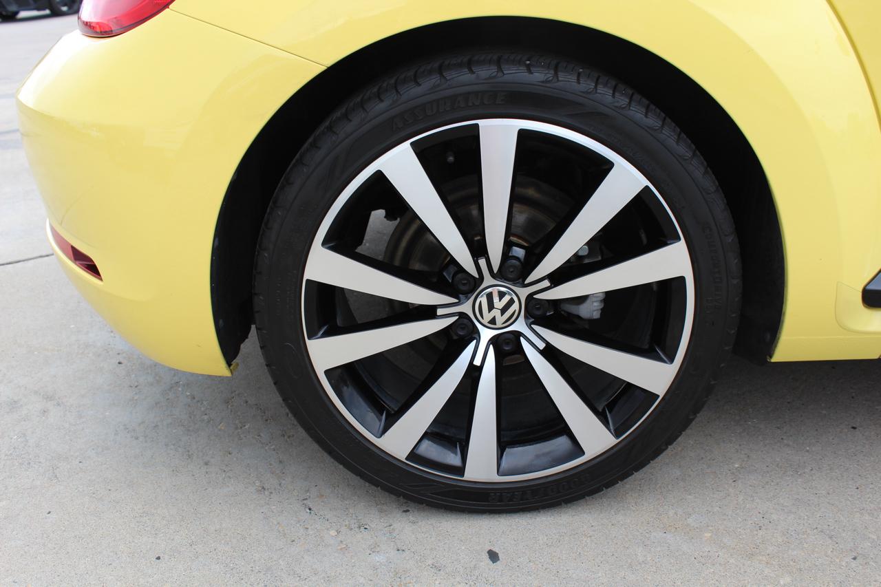 Volkswagen Beetle 2.0T Turbo 2014
