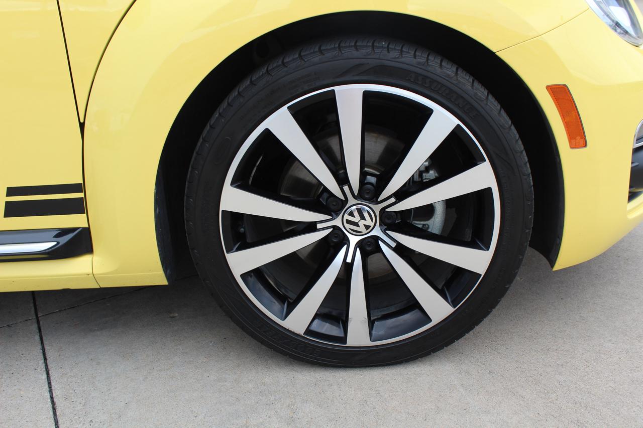 Volkswagen Beetle 2.0T Turbo 2014